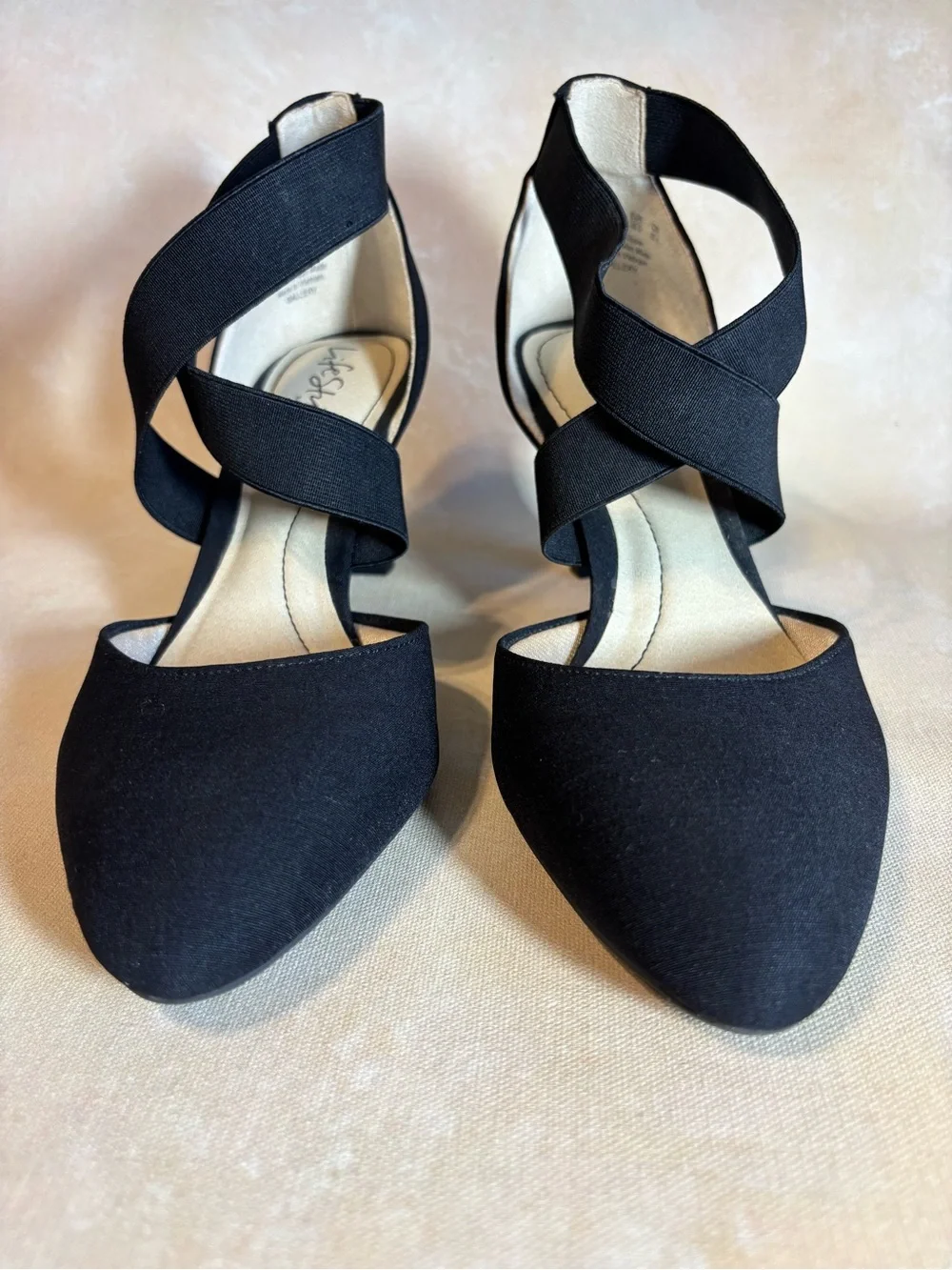 Life stride Flex Soft System Women's Black Crisscross stretch Strap Heels, 8.5